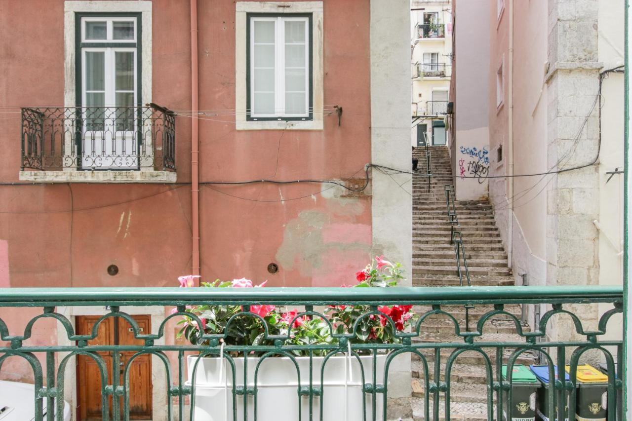 Golden Cage Chiado - Charm Historic And Cozy Appartement Lissabon Buitenkant foto