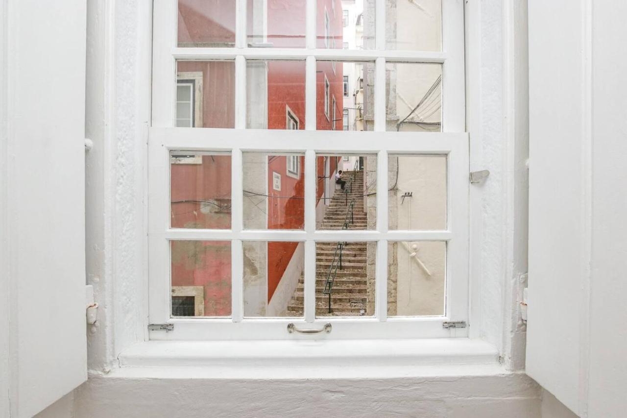 Golden Cage Chiado - Charm Historic And Cozy Appartement Lissabon Buitenkant foto