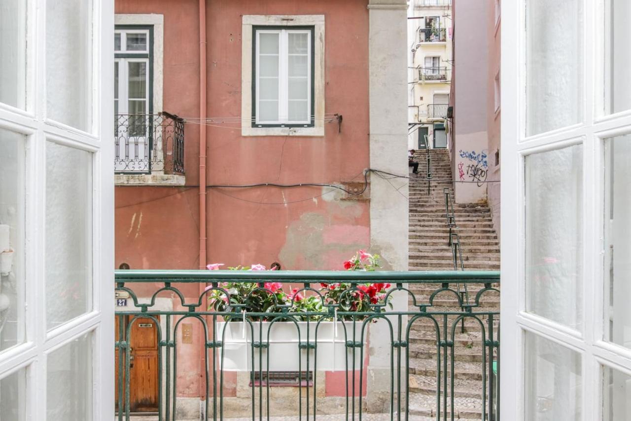 Golden Cage Chiado - Charm Historic And Cozy Appartement Lissabon Buitenkant foto
