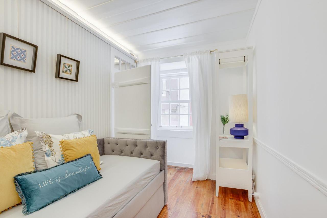Golden Cage Chiado - Charm Historic And Cozy Appartement Lissabon Buitenkant foto